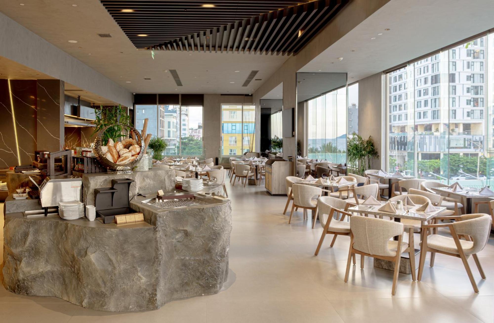 M Hotel Danang מראה חיצוני תמונה The restaurant