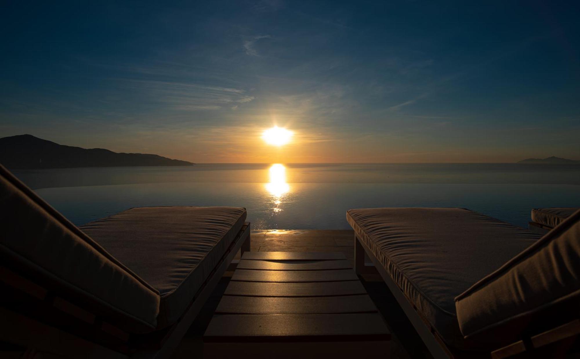 M Hotel Danang מראה חיצוני תמונה Sunset at the Dead Sea