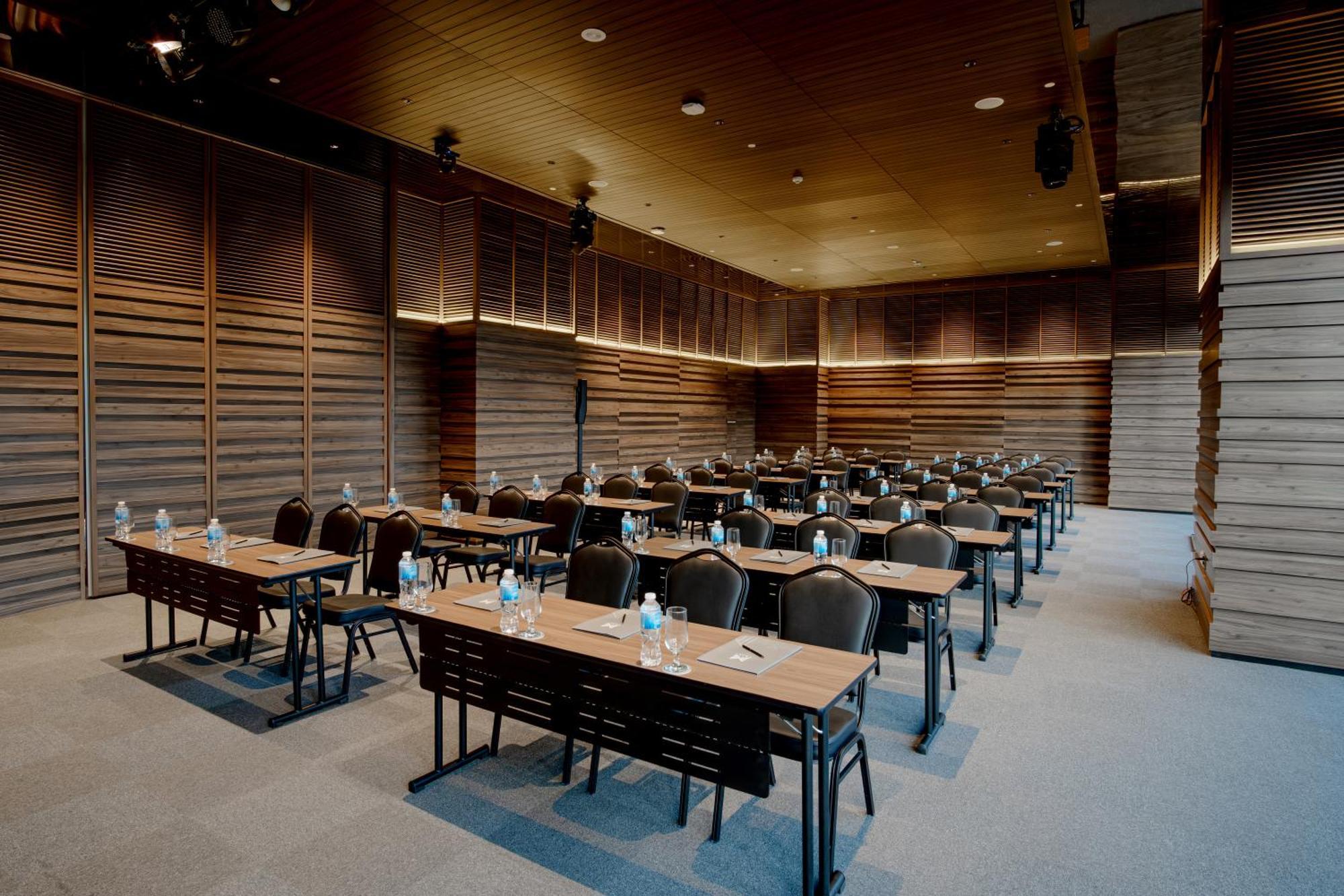 M Hotel Danang מראה חיצוני תמונה The interior of the conference room