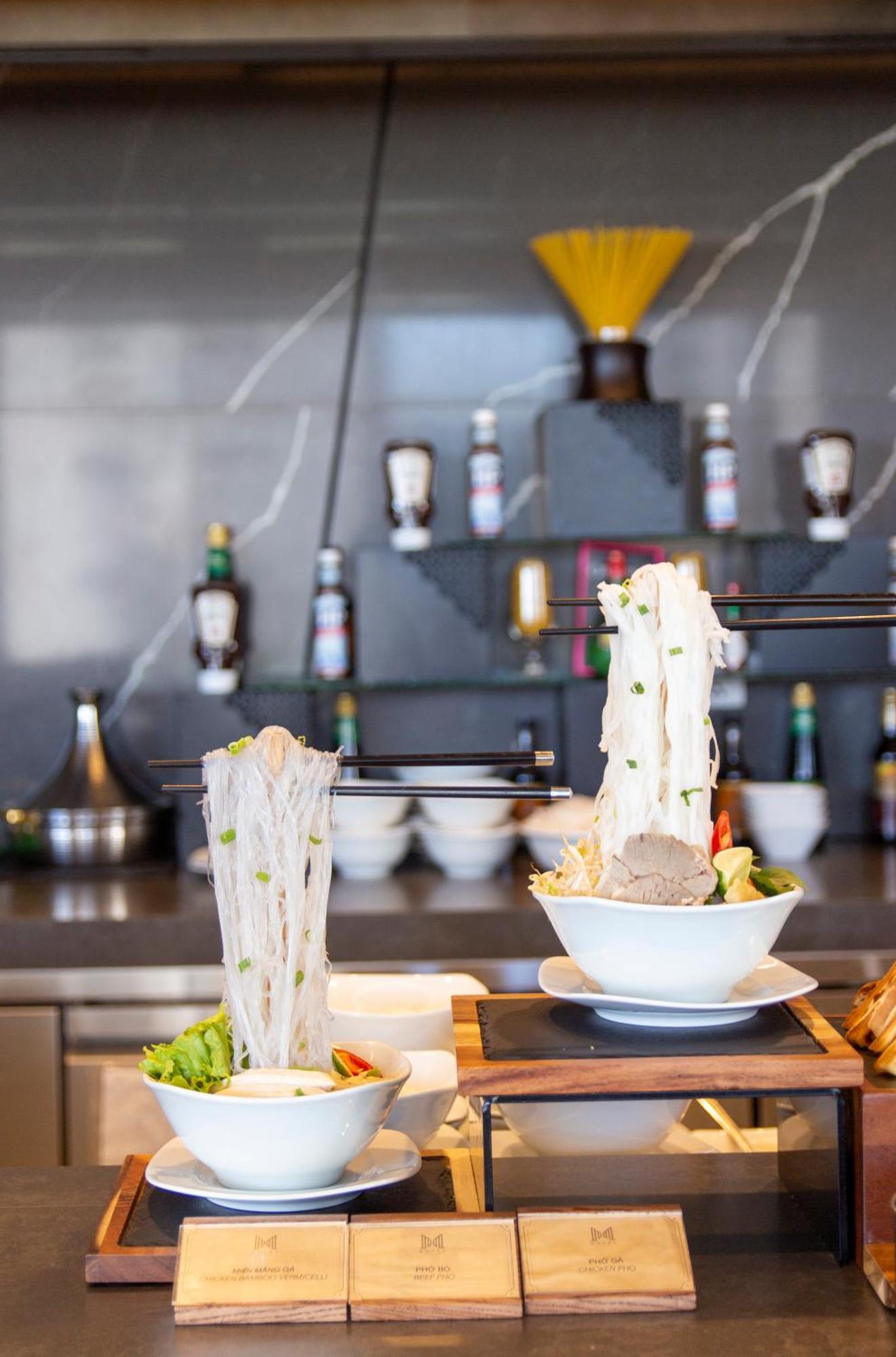 M Hotel Danang מראה חיצוני תמונה Rice vermicelli